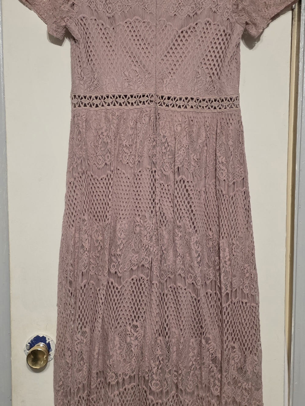Elegant Lace Midi Dress in Dusty Rose